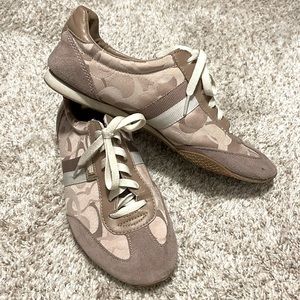 Coach logo tennis shoes